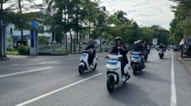 Astra Motor Sulawesi Selatan (Asmo Sulsel) kembali mengingatkan pentingnya menerapkan tips berkendara aman, khususnya saat pengendara berada dalam situasi dikejar waktu.
