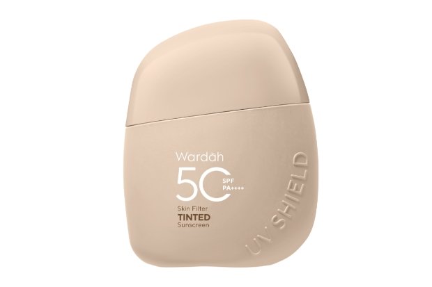 Wardah, sebagai brand sunscreen No 1 di Indonesia, terus berinovasi dalam seri UV Shield dengan meluncurkan Skin Filter Tinted Sunscreen, yang dilengkapi dengan Ultrathin Veil™ Protection, berupa ultra-lightweight fresh hydrating tint. Foto: Istimewa