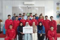 PT Pertamina Lubricants menyerahkan bantuan sarana praktik kepada SMK Negeri 3 Makassar, sebagai bagian dari upaya meningkatkan kualitas pembelajaran dan kesiapan kerja siswa. Foto: Istimewa