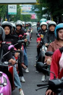 Rayakan Imlek, Asmo Sulsel Hadirkan Promo Spesial untuk Seluruh Motor Matic