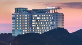 Tahun ini, Novotel Makassar Grand Shayla menghadirkan pengalaman bersantap spesial dengan konsep hangat dan elegan, memadukan ketenangan Ramadan dengan kebahagiaan kebersamaan. Foto: Istimewa
