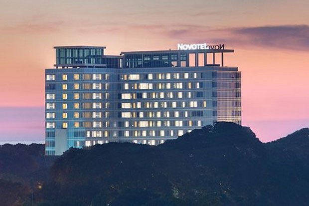 Tahun ini, Novotel Makassar Grand Shayla menghadirkan pengalaman bersantap spesial dengan konsep hangat dan elegan, memadukan ketenangan Ramadan dengan kebahagiaan kebersamaan. Foto: Istimewa

