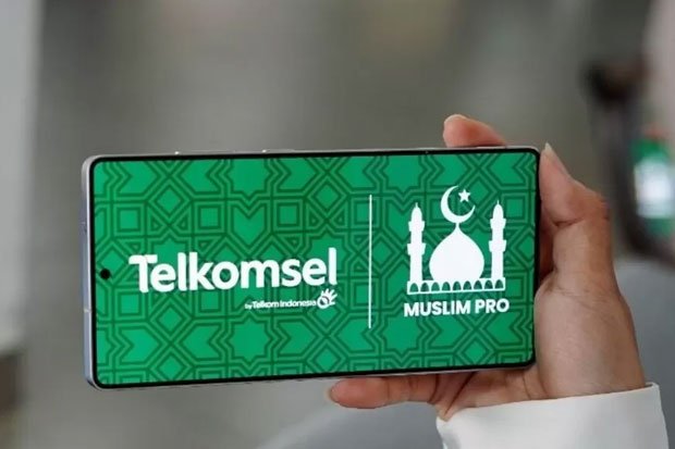 Menyambut Ramadan dan Idulfitri, Telkomsel resmi menjalin kolaborasi dengan Muslim Pro dengan menghadirkan Paket Bundling Telkomsel x Muslim Pro secara eksklusif melalui aplikasi MyTelkomsel. Foto: Istimewa