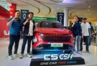 MAKASSAR - PT Chery Sales Indonesia memperkenalkan produk terbarunya, C5 CSH ke masyarakat Kota Makassar. Produk teranyar produsen asal Tiongkok tersebut diperkenalkan dalam agenda launching regional di Trans Studio Mall (TSM), Minggu (15/2/2026). Foto: Istimewa