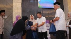 KALLA Land & Property, salah satu unit bisnis di bawah naungan KALLA yang bergerak di bidang Property Development dan Property Commercial, kembali menggelar acara buka puasa bersama seluruh karyawan dan ribuan anak Panti Asuhan di Masjid Raya Bukit Baruga, pada Kamis, (05/03/2026).
